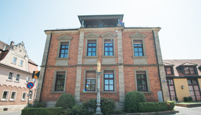 Altes Merklhaus in Auerbach, heute sind dort Kolping und die Caritas zu finden.